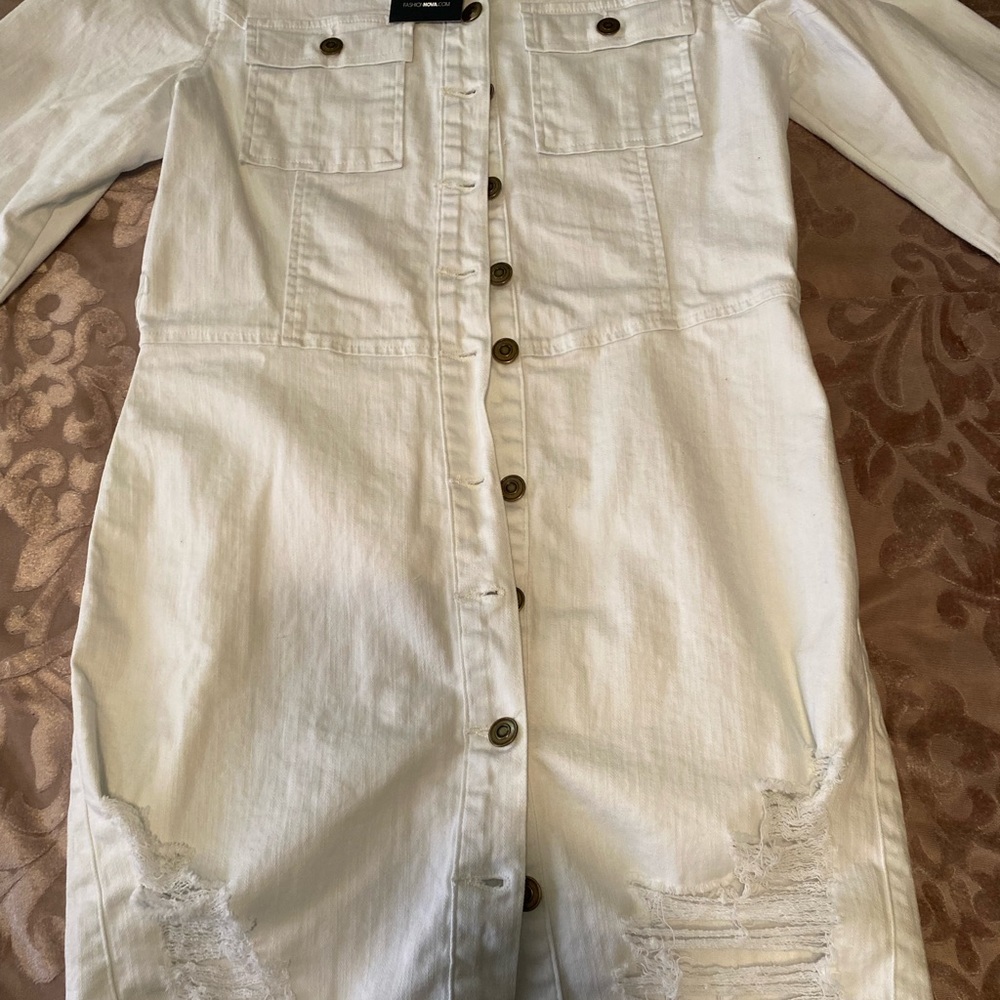 Size xl light color denim dress . Brand new w tags never worn